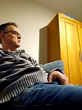 Hectorthyssen1 online show from November 2025 10:46:01 PM