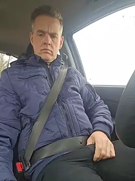 Hectorthyssen1 online show from April 2026 02:55:02 PM