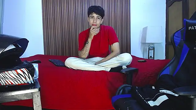 Snapshot of Zacktk7 chatting on December 2024 05:14:02 PM Zacktk7 online show from December 2024 05:14:02 PM