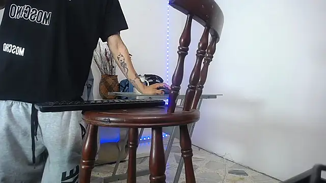 Snapshot of Zacktk7 chatting on January 2025 04:31:02 PM Zacktk7 online show from January 2025 04:31:02 PM