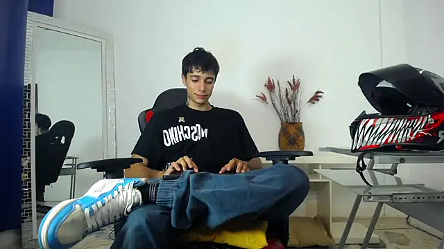 Snapshot of Zacktk7 chatting on January 2025 08:32:01 PM Zacktk7 online show from January 2025 08:32:01 PM