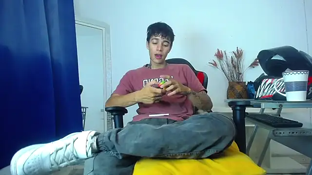 Snapshot of Zacktk7 chatting on January 2025 02:02:02 PM Zacktk7 online show from January 2025 02:02:02 PM