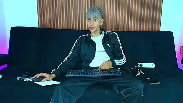 Snapshot of Zacktk7 chatting on March 2025 08:00:02 PM Zacktk7 online show from March 2025 08:00:02 PM