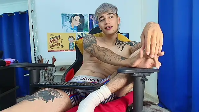 Snapshot of Zacktk7 chatting on March 2025 11:27:02 PM Zacktk7 online show from March 2025 11:27:02 PM