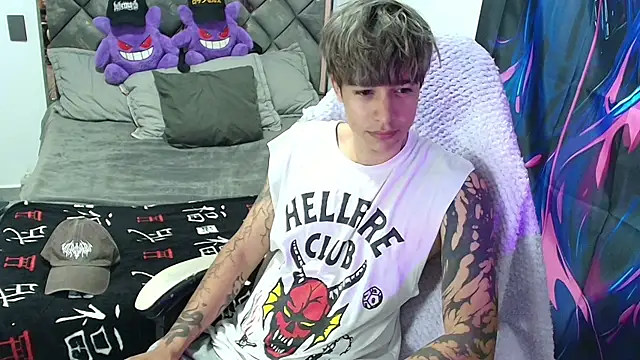 Snapshot of Zacktk7 chatting on April 2026 06:26:01 PM Zacktk7 online show from April 2026 06:26:01 PM