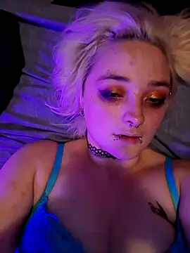 IzanamiNova online show from February 2025 06:24:01 AM