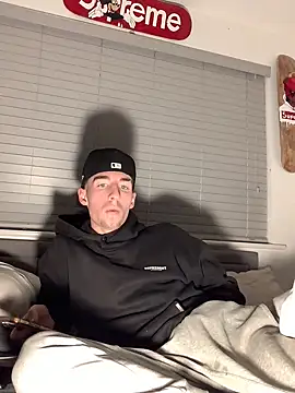 MikesWood21 online show from January 2025 12:15:01 AM