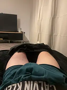 MikesWood21 online show from January 2026 05:04:02 PM