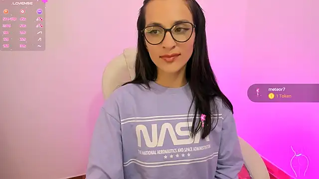 Snapshot of mariaan_m_ chatting on December 2024 07:27:02 PM mariaan m online show from December 2024 07:27:02 PM