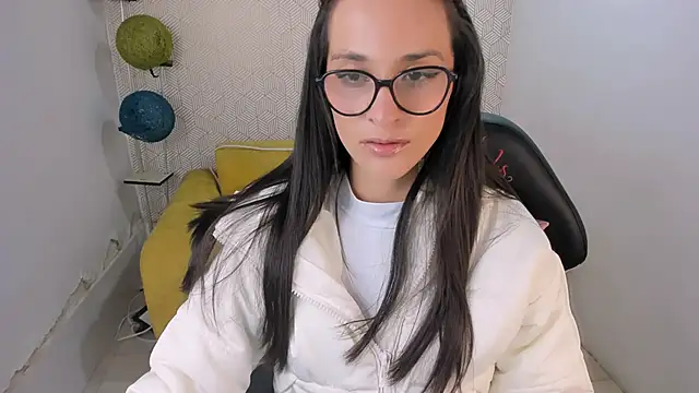 Snapshot of mariaan_m_ chatting on December 2024 10:16:02 PM mariaan m online show from December 2024 10:16:02 PM