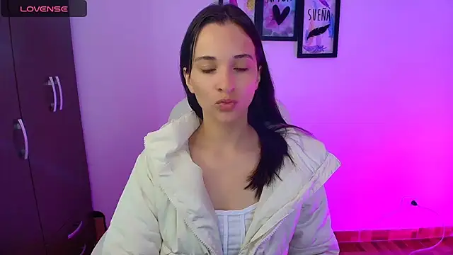 Snapshot of mariaan_m_ chatting on February 2025 11:00:02 AM mariaan m online show from February 2025 11:00:02 AM