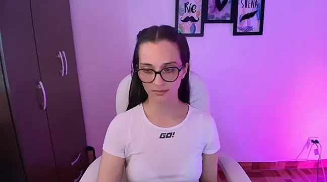 Snapshot of mariaan_m_ chatting on March 2025 10:58:01 PM mariaan m online show from March 2025 10:58:01 PM
