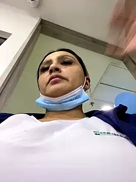 Keittly  online show from October 2025 03:40:01 AM