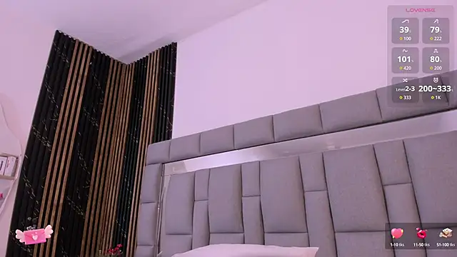 vivianne scott online show from October 2025 12:19:01 PM