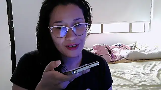 luxandracon23 online show from October 2025 04:05:01 PM