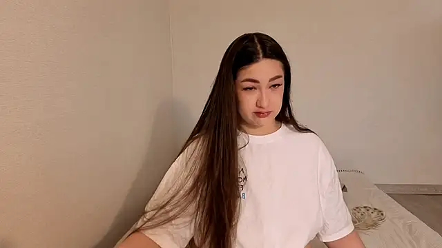 Snapshot of Aria_Blisss chatting on May 2026 01:24:02 AM Aria Blisss online show from May 2026 01:24:02 AM