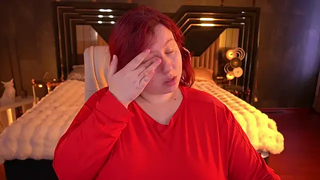 Snapshot of LiliyaMoon chatting on December 2025 07:28:01 AM LiliyaMoon online show from December 2025 07:28:01 AM