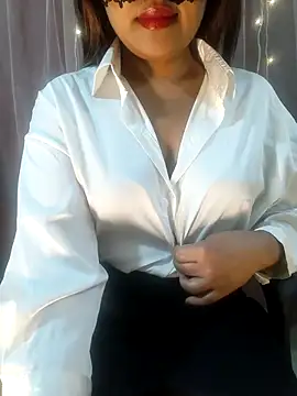 deslisexpriya online show from February 2026 10:36:02 PM