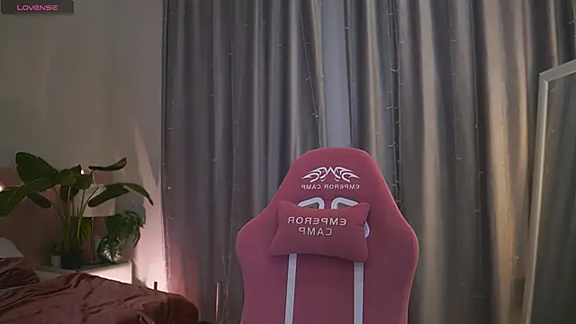 Kim Oberlin  online show from March 2025 11:38:01 AM