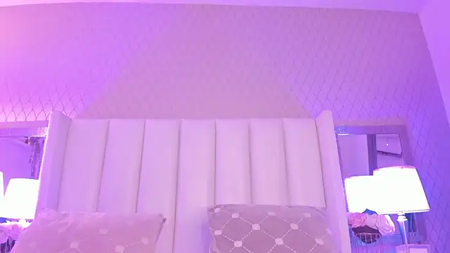 SophiaSmiiths  online show from December 2025 08:58:01 PM