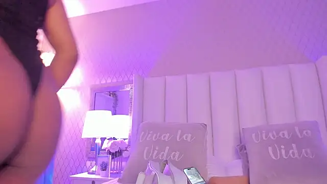 SophiaSmiiths  online show from December 2025 10:05:02 PM