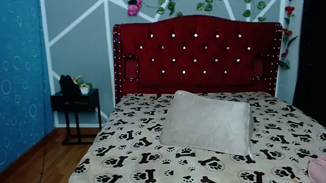 Snapshot of stephanieross202cl chatting on February 2025 03:23:01 AM stephanieross202cl online show from February 2025 03:23:01 AM
