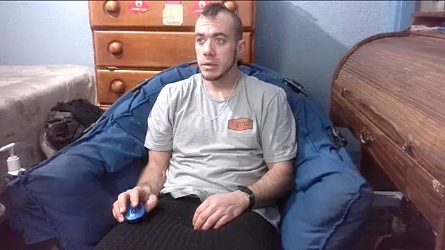 Snapshot of ScubaStevex chatting on December 2024 06:41:01 AM ScubaStevex online show from December 2024 06:41:01 AM
