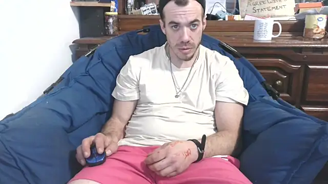 Snapshot of ScubaStevex chatting on February 2025 11:55:02 PM ScubaStevex online show from February 2025 11:55:02 PM