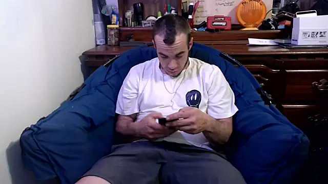 Snapshot of ScubaStevex chatting on February 2025 06:11:02 AM ScubaStevex online show from February 2025 06:11:02 AM