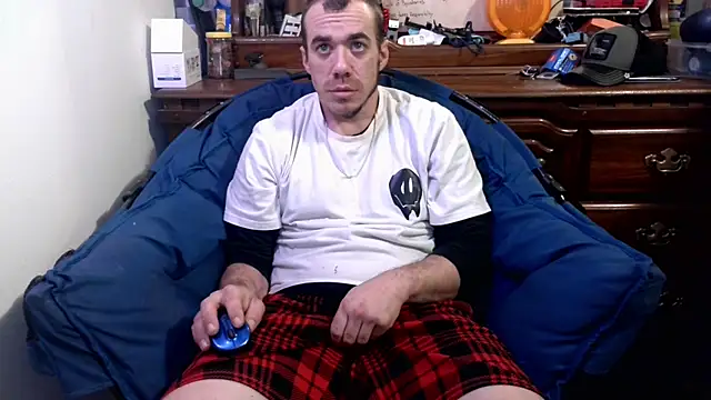 Snapshot of ScubaStevex chatting on February 2025 09:28:01 PM ScubaStevex online show from February 2025 09:28:01 PM