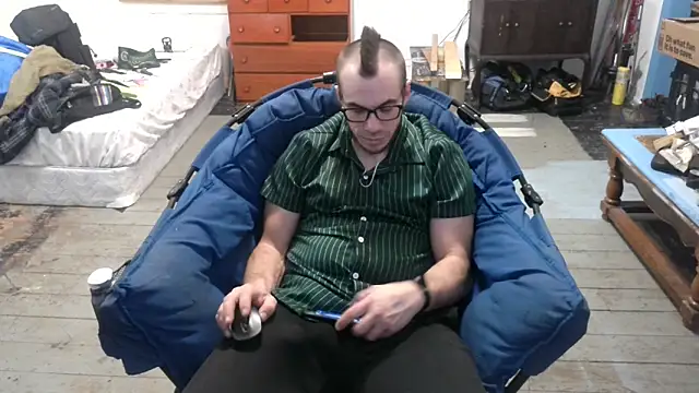 Snapshot of ScubaStevex chatting on March 2025 02:20:01 AM ScubaStevex online show from March 2025 02:20:01 AM