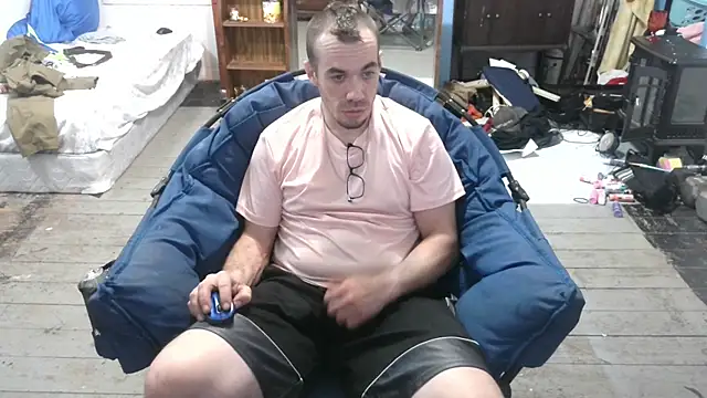 Snapshot of ScubaStevex chatting on March 2025 06:08:02 AM ScubaStevex online show from March 2025 06:08:02 AM