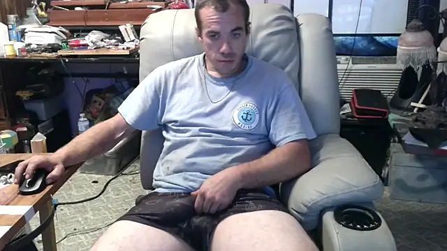 Snapshot of ScubaStevex chatting on October 2025 01:03:02 PM ScubaStevex online show from October 2025 01:03:02 PM