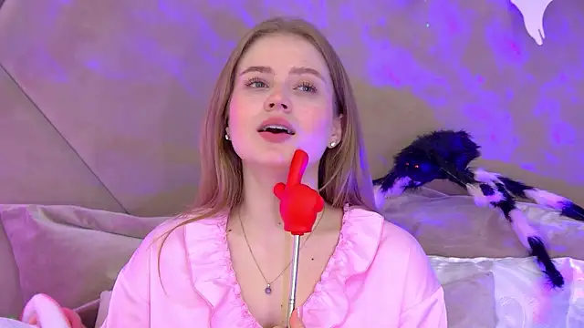 SelinSwarovski online show from October 2025 06:06:02 PM