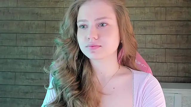 SelinSwarovski online show from April 2026 07:07:02 PM