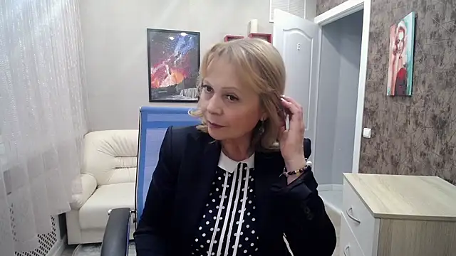 Milla Cutie18 online show from January 2025 08:57:02 AM