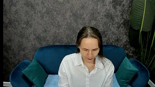 Lillian White online show from March 2025 07:57:02 AM