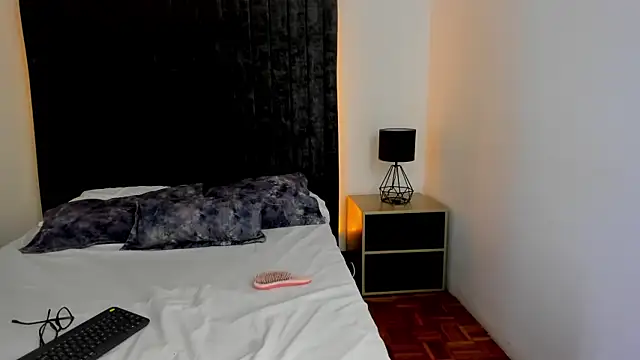 NataGarcia online show from October 2025 02:51:01 PM