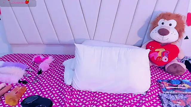 MorganitaX online show from March 2025 03:40:02 PM