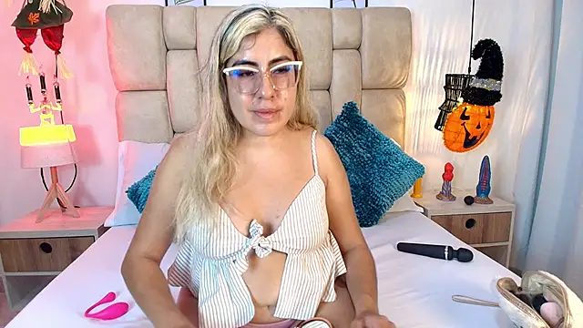 AdharaSmithh online show from October 2025 07:21:02 PM