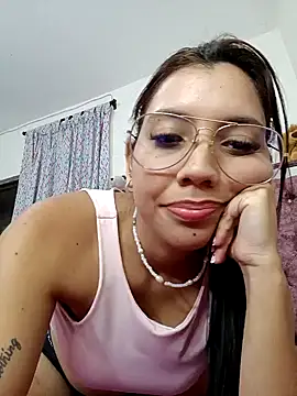 Snapshot of jaky_reyes chatting on February 2025 04:22:01 AM jaky reyes online show from February 2025 04:22:01 AM