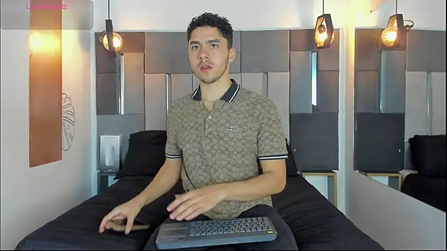 LiamNovak online show from January 2026 03:03:01 PM