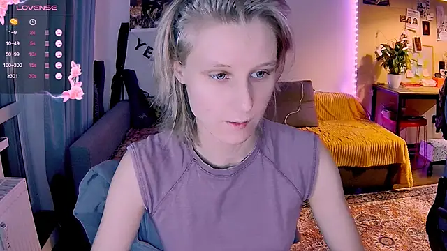 KatiKate online show from November 2025 04:09:02 PM