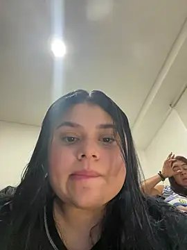 alissonfernandez  online show from February 2025 11:44:02 AM