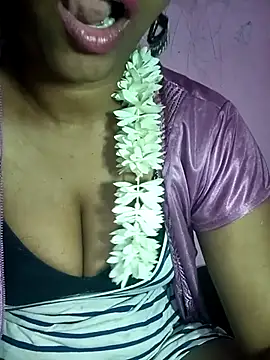 Snapshot of Villageammu18 chatting on March 2026 09:37:01 AM Villageammu18 online show from March 2026 09:37:01 AM