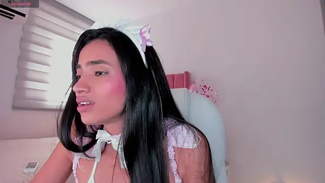 Snapshot of Ninamirley chatting on December 2024 02:16:02 PM Ninamirley online show from December 2024 02:16:02 PM