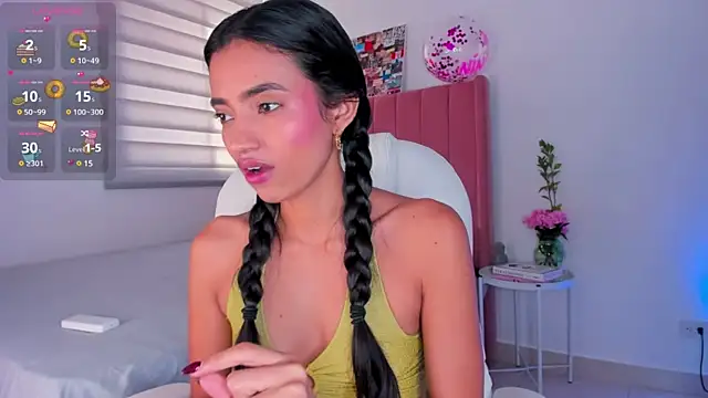 Snapshot of Ninamirley chatting on December 2024 01:43:02 PM Ninamirley online show from December 2024 01:43:02 PM