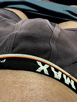 Snapshot of Desiboy___21 chatting on December 2024 04:40:01 PM Desiboy   21 online show from December 2024 04:40:01 PM