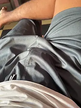 Snapshot of Desiboy___21 chatting on December 2024 03:24:01 AM Desiboy   21 online show from December 2024 03:24:01 AM