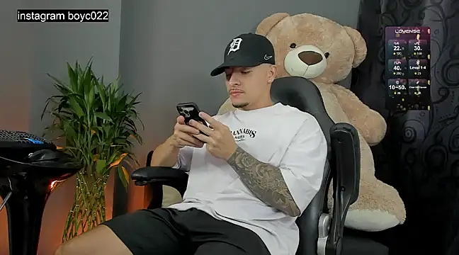 boyc022  online show from March 2025 01:58:02 AM